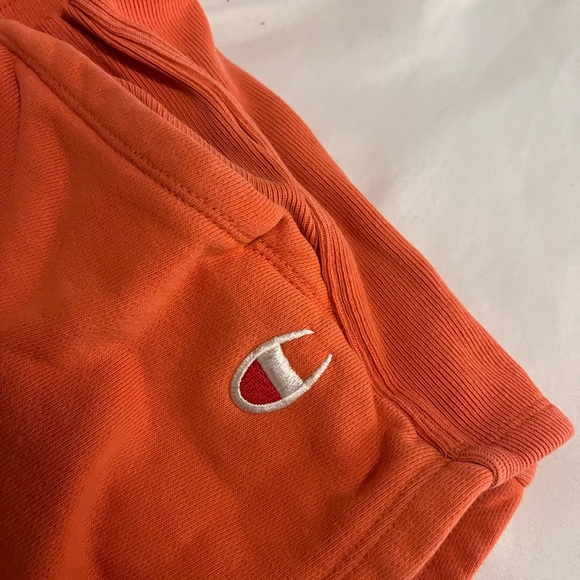 Orange champion shorts - Picture 2 of 3